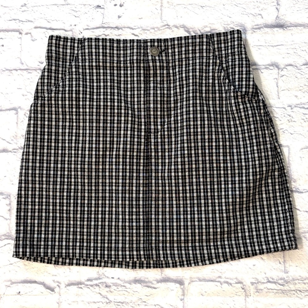 Hollister Ultra High Rise Plaid Mini Skirt Black and White Size Small